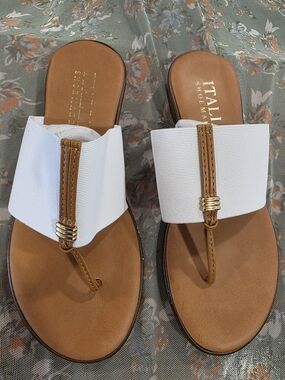 Italian Shoemakers White Elastic & Tan Leather-Effect Toe-Post Sandals